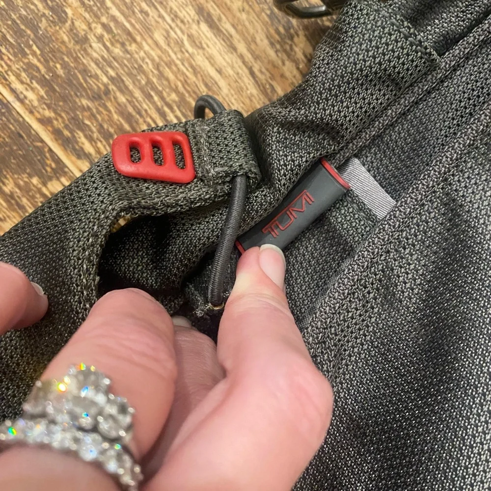 Tumi tech pulse